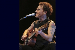 SHOW DE NANDO REIS - VOZ E VIOLÃO NO ARAÚJO VIANNA NESTE FINAL DE SEMANA ESTÁ COM INGRESSOS ESGOTADOS