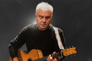 NEI LISBOA &ndash; VOZ E VIOL&Atilde;O EM PORTO ALEGRE NO TEATRO DO BOURBON COUNTRY