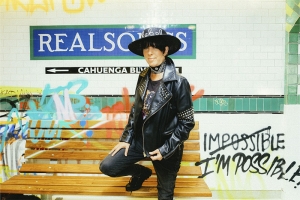 PREMIADA COMPOSITORA DIANE WARREN UNE TIME DE ESTRELAS EM &ldquo;THE CAVE SESSIONS VOL. 1&rdquo;, SEU PRIMEIRO &Aacute;LBUM 