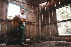 TIAGO FERRAZ LAN&Ccedil;A CLIPE DE A LINDA CAN&Ccedil;&Atilde;O DO S&Aacute;BIO SABI&Aacute;