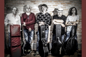CLUBE DA ESQUINA TRIBUTO E ICI &Ccedil;A V&Aacute; NO PROJETO: "CATARSE NA COMUNA, A LIVE!"