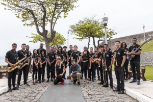 ORQUESTRA DE VIOL&Otilde;ES DO FORTE DE COPACABANA E SHALOM HOMENAGEIAM OS 107 ANOS DO FORTE DE COPACABANA