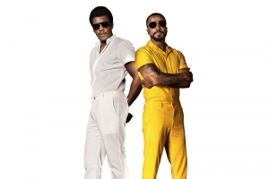 "IRM&Atilde;OS"- SEU JORGE E ALEXANDRE PIRES, DIA 29 DE JANEIRO DE 2022, NO MAORI BEACH CLUB