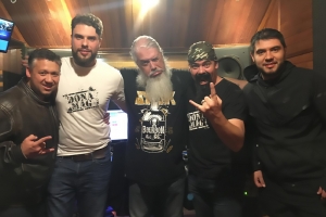 DONA MAG LAN&Ccedil;A SINGLE EM PARCERIA COM VOCALISTA PAUL&Atilde;O DAS VELHAS VIRGENS