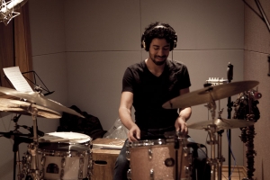 V&Iacute;TOR CABRAL, BATERISTA DA BANDA DE GAL COSTA, MINISTRA OFICINA ONLINE GRATU&Iacute;TA