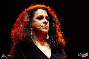 GAL COSTA: GAL COSTA: SHOW EM PORTO ALEGRE APRESENTOU &Oacute;TIMAS RELEITURAS DA OBRA DE MILTON NASCIMENTO