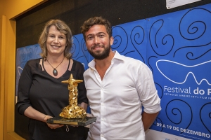 O LONGA-METRAGEM GA&Uacute;CHO &ldquo;CASA VAZIA&rdquo; CONQUISTA TROF&Eacute;U REDENTOR NA &ldquo;CATEGORIA FOTOGRAFIA&rdquo; NO FESTIVAL INTERNACIONAL DE CINEMA DO RIO DE JANEIRO