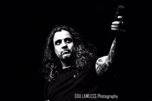 LEANDRO CA&Ccedil;OILO, DO VIPER, INTERPRETA &ldquo;TERRITORY&rdquo; DO SEPULTURA EM VERS&Atilde;O IN&Eacute;DITA