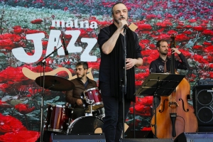 M&Aacute;TRIA JAZZ FESTIVAL ENCANTA O P&Uacute;BLICO EM TARDE DE SOL NA SERRA GA&Uacute;CHA