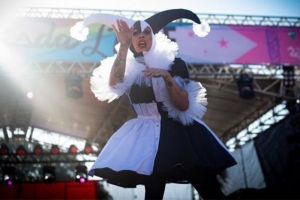 CONHE&Ccedil;A RITA D&rsquo;LIBRA: DRAGQUEEN QUE LEVA ACESSIBILIDADE COM A L&Iacute;NGUA DE SINAIS AOS EVENTOS CULTURAIS!