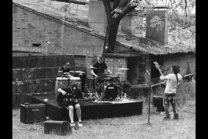 BANDA SOL LAN&Ccedil;A MATERIAL IN&Eacute;DITO AP&Oacute;S 15 ANOS