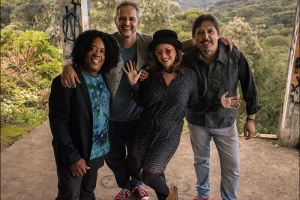 SHOW LAREIRAU CANTA BEATLES - 5 DE MAIO NO GRAVADOR PUB
