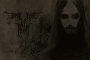 BANDA A&Ccedil;ORIANA &ldquo;DARK AGE OF RUIN&rdquo; LAN&Ccedil;A SEU &Aacute;LBUM DE ESTREIA &ldquo;FALSE MESSIAH AND THE ABSTRACT&rdquo; 