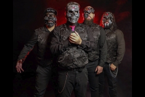 BANDA OSSOS CRUZADOS LAN&Ccedil;A O VIDEOCLIPE DE &ldquo;DIABO NECESS&Aacute;RIO&rdquo;