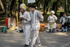 O ESPET&Aacute;CULO DE TEATRO DE RUA ZAZE-ZAZE, UMA FESTA PARA VAV&Oacute; COMEMORA OS 30 ANOS DO GRUPO TEATRAL USINA DO TRABALHO DO ATOR (UTA) 